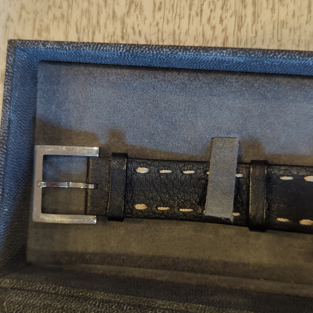 Fendi watch - Picture 6 of 11